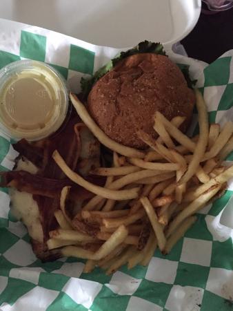 Vine Tavern & Eatery