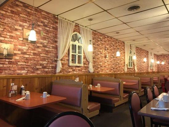 Dyersville Family Restaurant