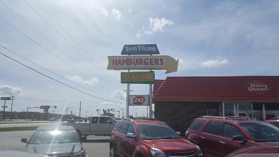Tom Thumb Drive Inn