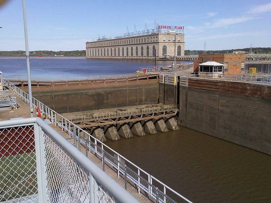 Lock and Dam No. 19